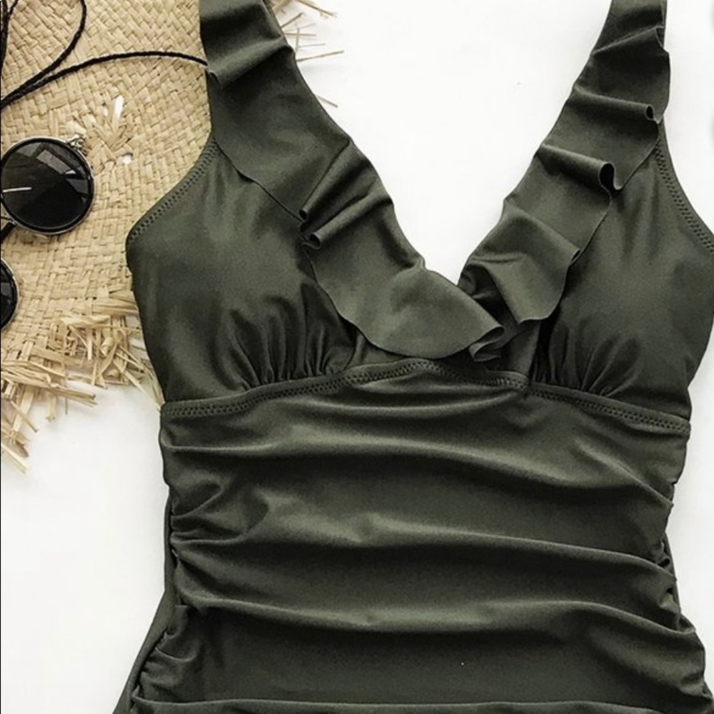 Cupshe swimsuit! BNWT! From this season!